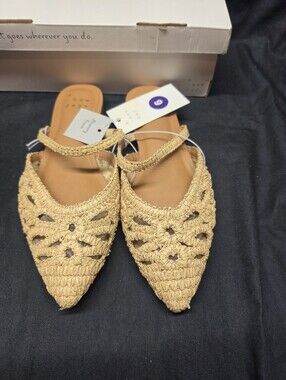 A New Day Woven Pointed Toe Flats Women's Size 6 Tan Natural NWT With Box